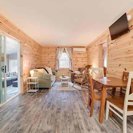 Scenic Evans Hideaway Steps To Lake Huron! Oscoda Екстериор снимка