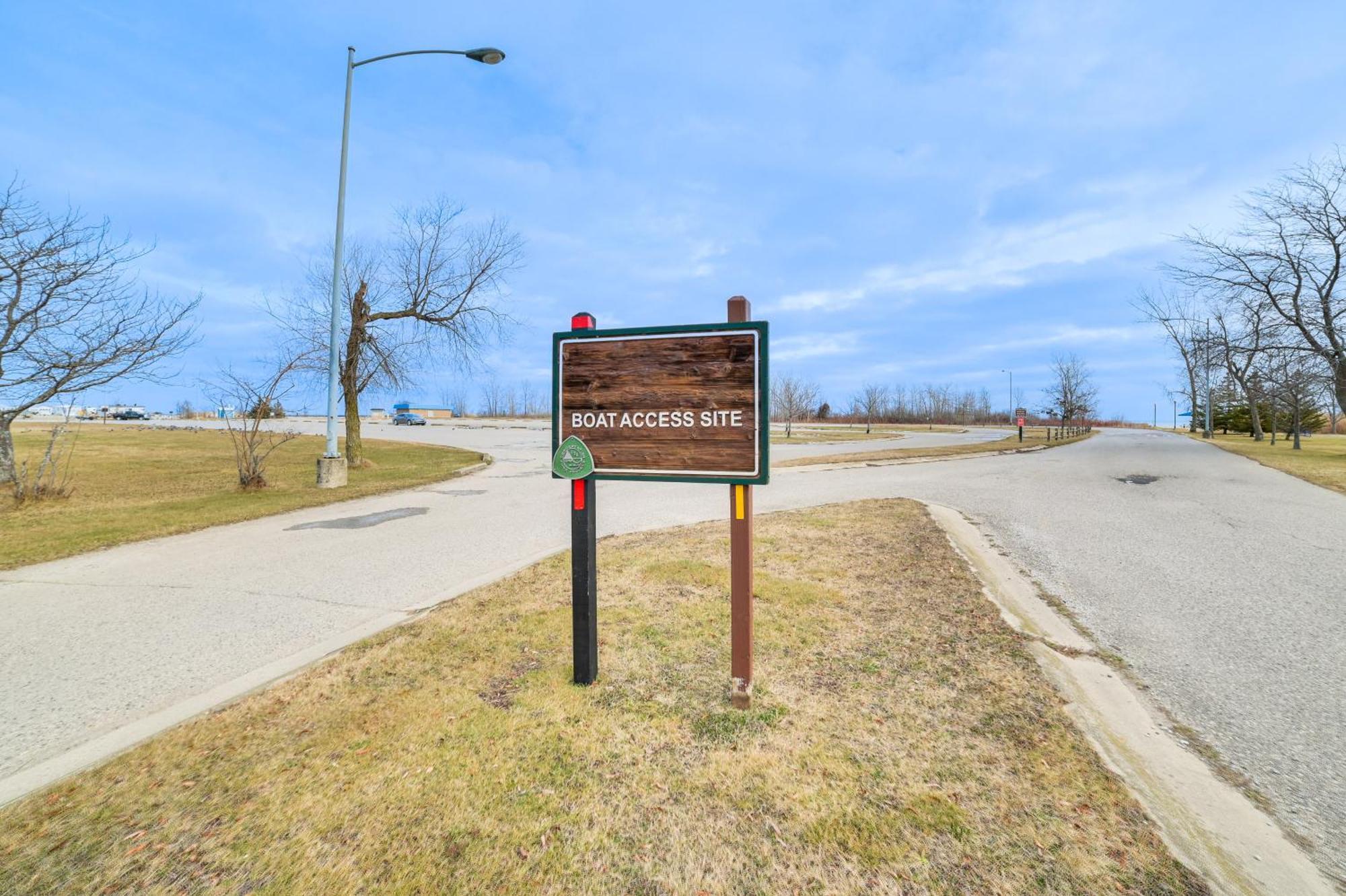 Scenic Evans Hideaway Steps To Lake Huron! Oscoda Екстериор снимка