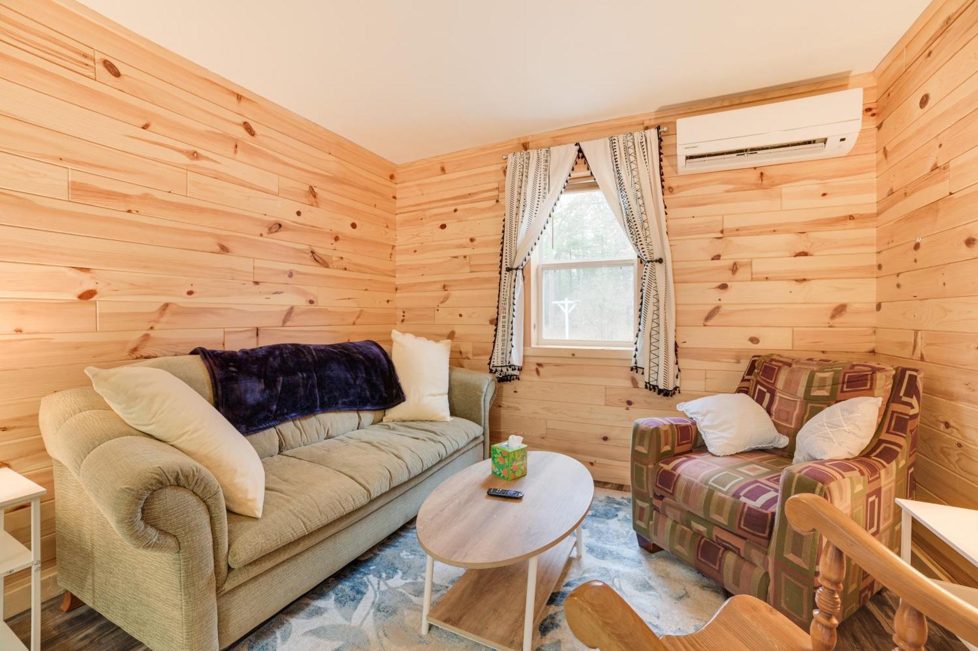 Scenic Evans Hideaway Steps To Lake Huron! Oscoda Екстериор снимка